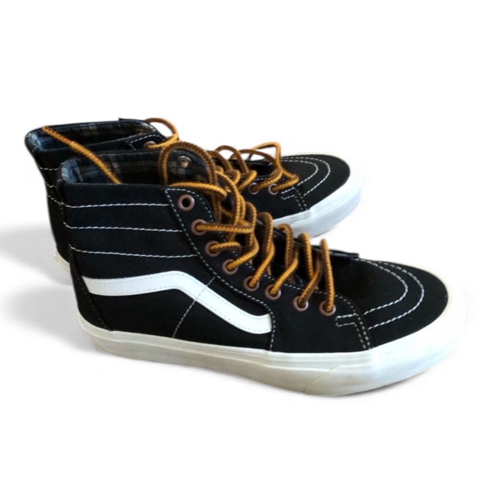 VANS sk8 hi Black and White High-Top Sneakers